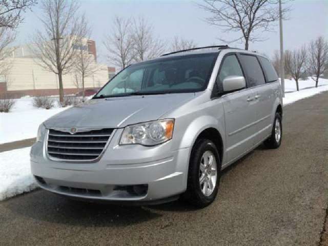 2008 Chrysler Town and Country Touring 4dr Mini-Van